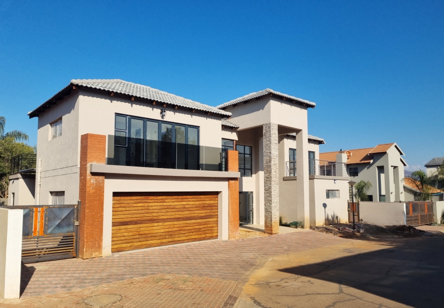 5 Bedroom Property for Sale in Melodie North West